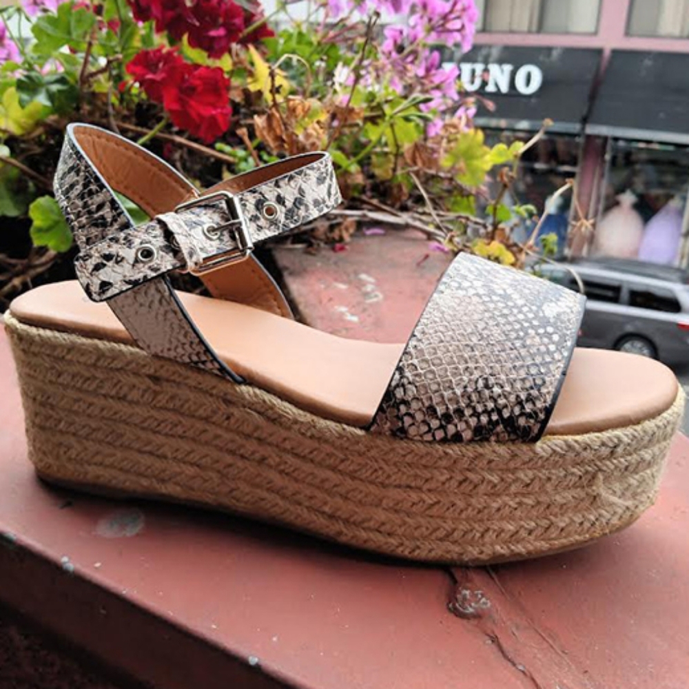 Flatform sandals